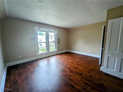 Bedroom - 1636 W 8th St, Ashtabula, OH 44004 photo 1 of 4