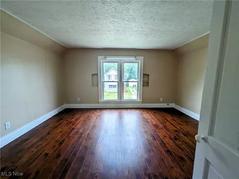 Bedroom - 1636 W 8th St, Ashtabula, OH 44004 photo 2 of 4