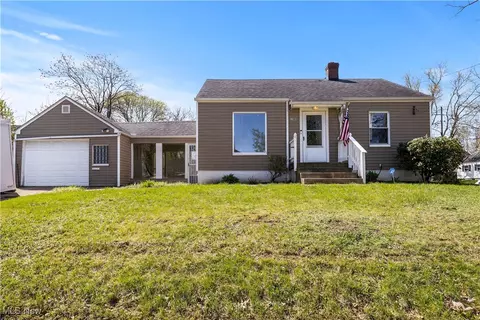 1484 Tonawanda Ave, Akron, OH 44305