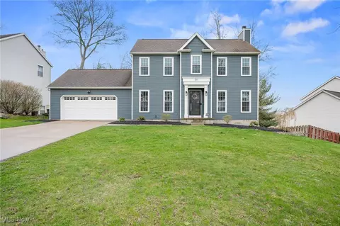 591 Oakcrest Dr, Wadsworth, OH 44281