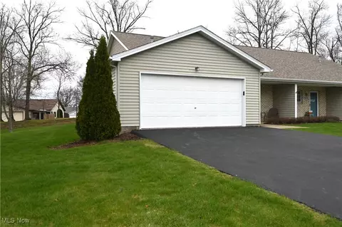 521 E Wilcox Ln #A, Youngstown, OH 44515