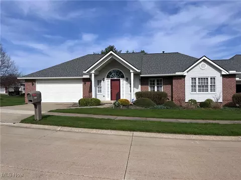 1150 Sterling Oaks Dr, Wadsworth, OH 44281