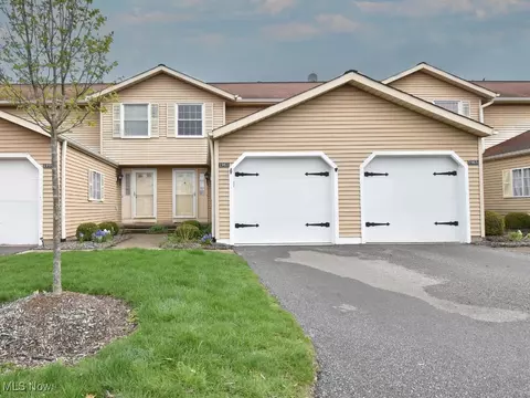 1961 Ridge Meadow Ct, Twinsburg, OH 44087