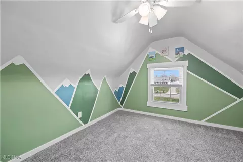 Bedroom - 276 E Ridgewood Dr, Seven Hills, OH 44131 photo 6 of 9