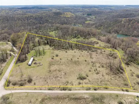 32677 Swalley Rd, Barnesville, OH 43713