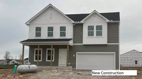 575 Cedarwood Trl, Elyria, OH 44035