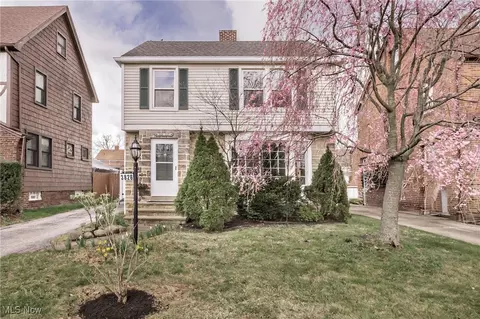 3826 Silsby Rd, University Heights, OH 44118