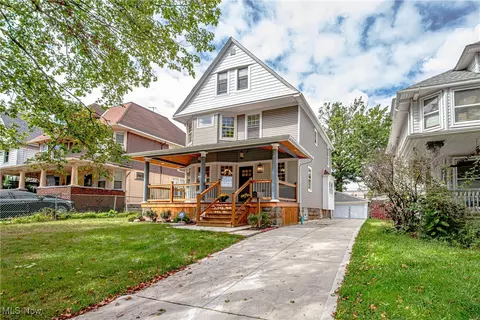 1430 W 116th St, Cleveland, OH 44102