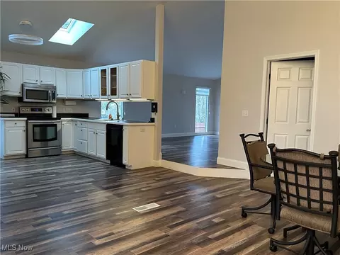 7354 Maple St, Mentor, OH 44060 photo 8