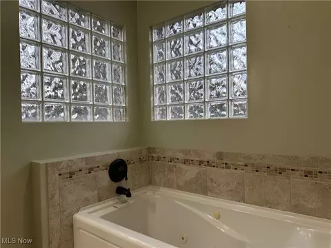 7354 Maple St, Mentor, OH 44060 photo 15