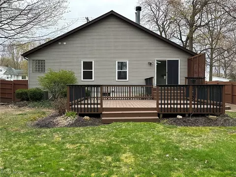 7354 Maple St, Mentor, OH 44060 photo 4