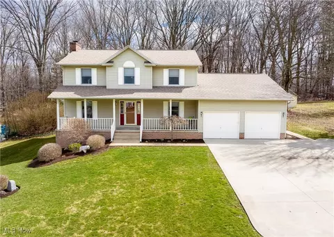 6872 Hillway Ave NW, North Canton, OH 44720