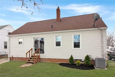 29687 Robert St, Wickliffe, OH 44092 photo 35
