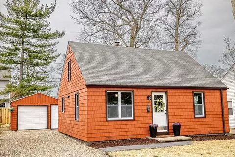 244 S Point Dr, Avon Lake, OH 44012