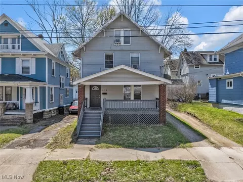678 Hazel St, Akron, OH 44305