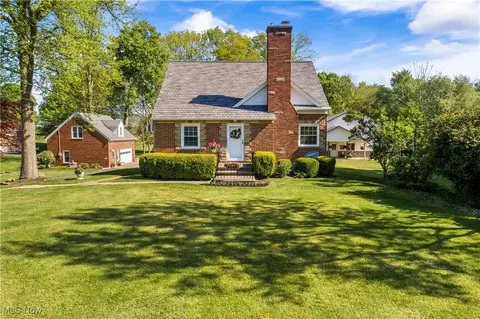 64 High St, Seville, OH 44273