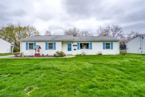 7437 W Point Dr, North Ridgeville, OH 44039