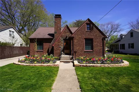 417 S Freedom St, Ravenna, OH 44266