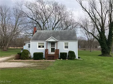 3198 Warren Meadville Rd, Cortland, OH 44410