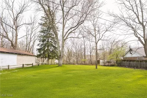 804 East Ave, Elyria, OH 44035 photo 6