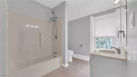 804 East Ave, Elyria, OH 44035 photo 40
