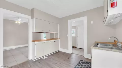 804 East Ave, Elyria, OH 44035 photo 18