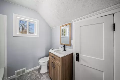 1811 Allen Ave, Ashtabula, OH 44004 photo 22