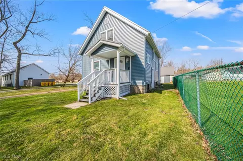 1811 Allen Ave, Ashtabula, OH 44004 photo 2