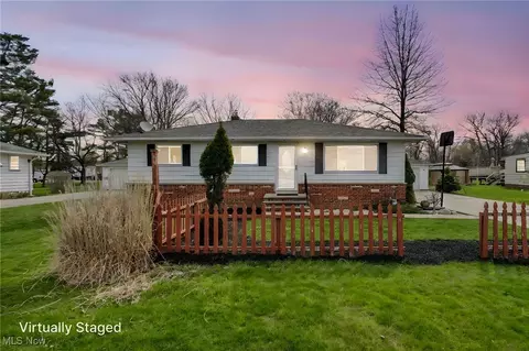 5055 Taylor Dr, Bedford Heights, OH 44128