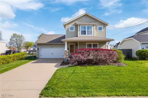 1107 10th St NW, Canton, OH 44703