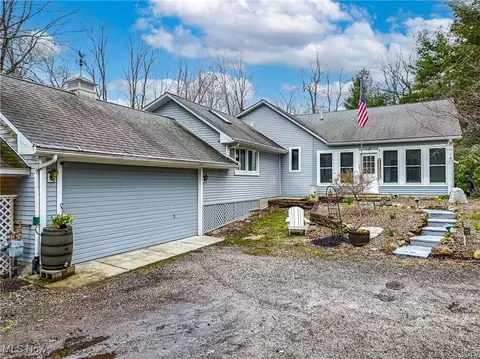 10461 Wye Rd, Chesterland, OH 44026