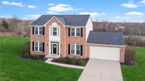 2105 Longmeadow Dr, Brunswick, OH 44212