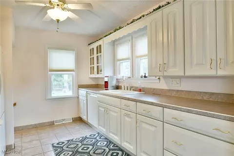 8651 High St NE, Warren, OH 44484 photo 25