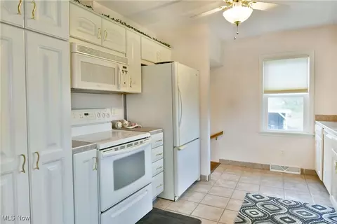 8651 High St NE, Warren, OH 44484 photo 26