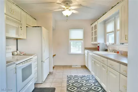 8651 High St NE, Warren, OH 44484 photo 24