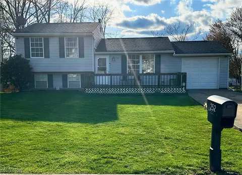 252 Harold Ln, Campbell, OH 44405
