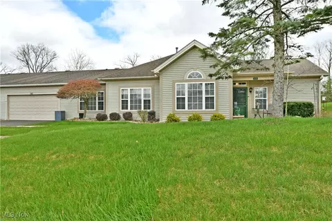218 Wilcox Rd, Austintown, OH 44515