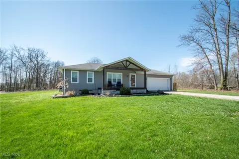 6505 New Rd, Austintown, OH 44515