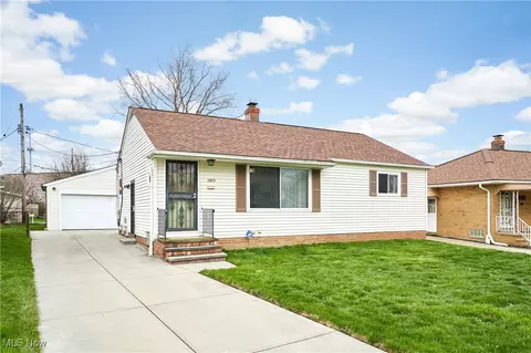 15813 Wingate Rd, Maple Heights, OH 44137
