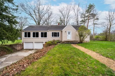 5149 E Rockwell Dr, Youngstown, OH 44515