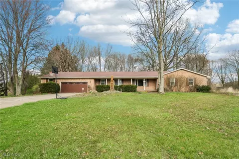 7357 E Parkside Dr, Boardman, OH 44512