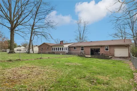 Exterior - 7357 E Parkside Dr, Boardman, OH 44512 photo 9 of 11