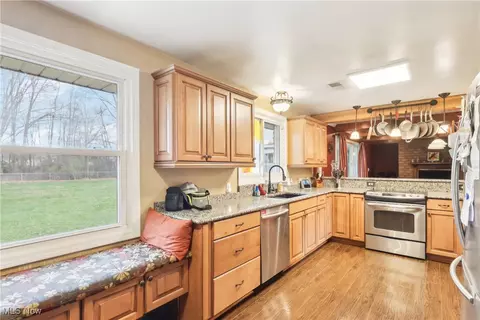 Kitchen - 7357 E Parkside Dr, Boardman, OH 44512 photo 1 of 4