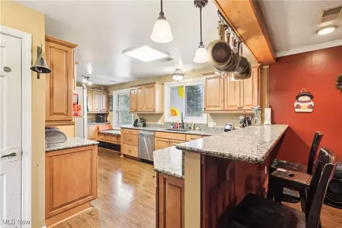 Kitchen - 7357 E Parkside Dr, Boardman, OH 44512 photo 3 of 4