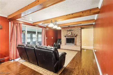 Living - 7357 E Parkside Dr, Boardman, OH 44512 photo 2 of 3