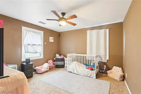 Bedroom - 7357 E Parkside Dr, Boardman, OH 44512 photo 2 of 8