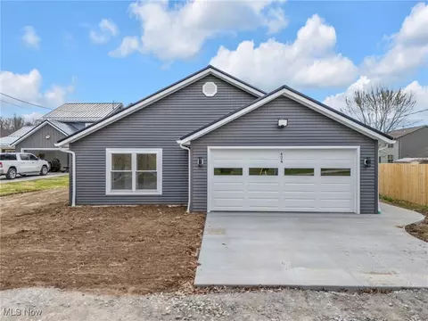 424 Main St SE, Brewster, OH 44613