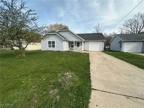 1247 W 58th St, Ashtabula, OH 44004