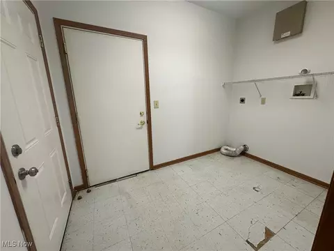 1247 W 58th St, Ashtabula, OH 44004 photo 16