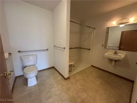 1247 W 58th St, Ashtabula, OH 44004 photo 15